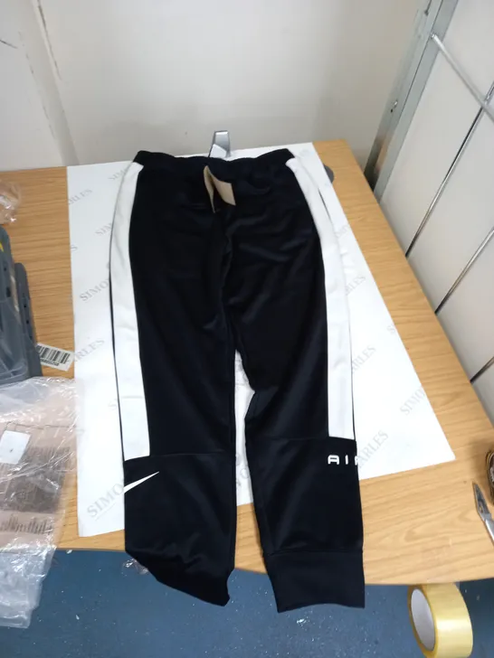 MENS NIKE AIR TRACK PANTS SIZE MEDIUM