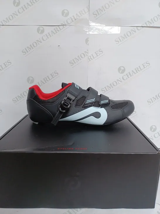 BOXED PELOTON CYCLING SHOES IN BLACK - EU 47