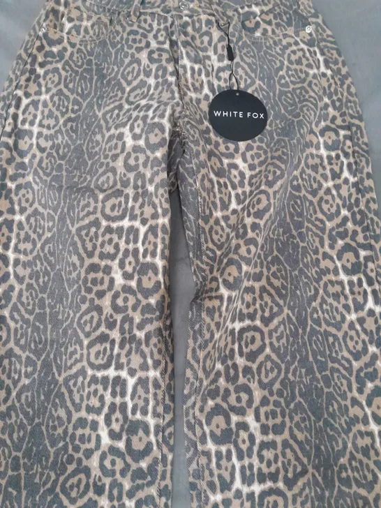 WHITE FOX STELLA LOW RISE WIDE LEG JEANS IN LEOPARD PRINT SIZE XS