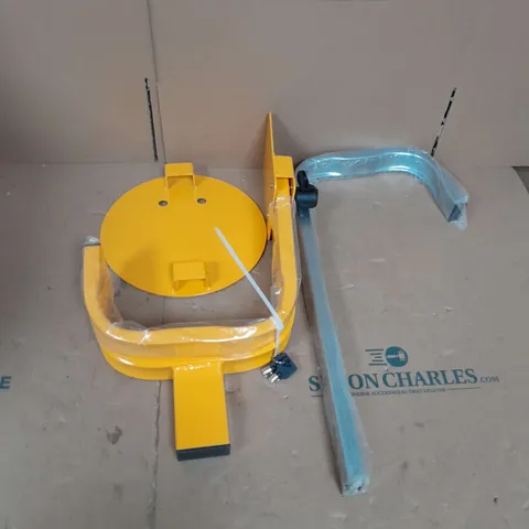 UNIVERSAL WHEEL CLAMP