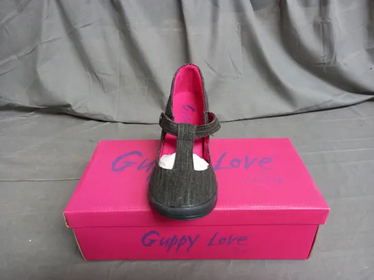 BOX OF APPROXIMATELY 6 PAIRS OF GUPPY LOVE OPEN TOP VELCRO WEDGE SHOE SIZE 8