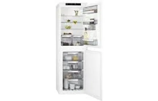 AEG INTEGRATED 50/50 FRIDGE FREEZER WHITE Model SCE818F6NS RRP £834