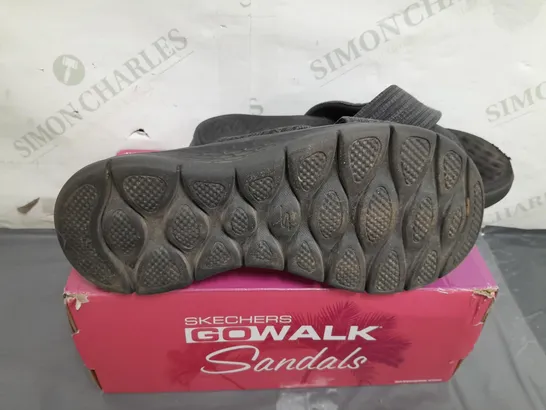 SKECHERS GOWALK FLEX SLIDE SANDAL SIZE 3