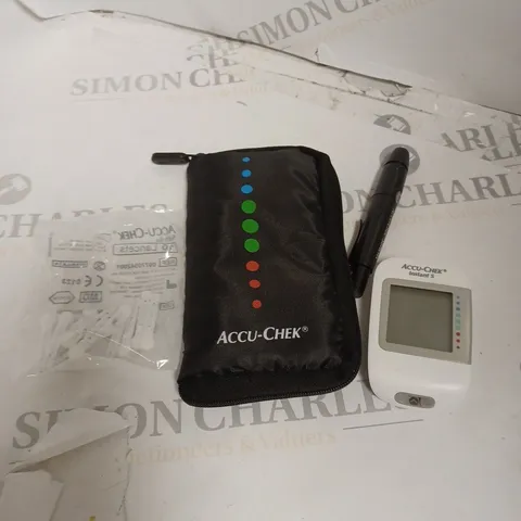 ACCU-CHEK INSTANT S BLOOD GLUCOSE METER 