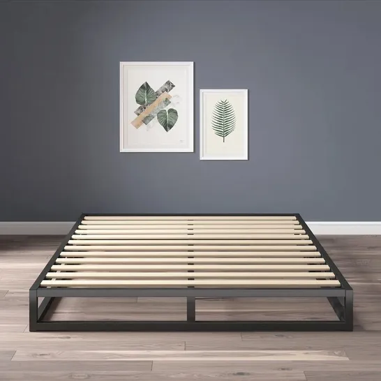 BOXED DEKKER MINIMAL METAL BED FRAME 4FT6