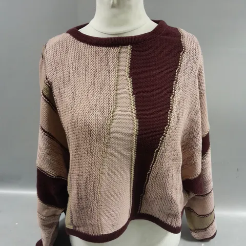 WYNNE COLLECTION CROPPED KNITTED JUMPER SIZE L