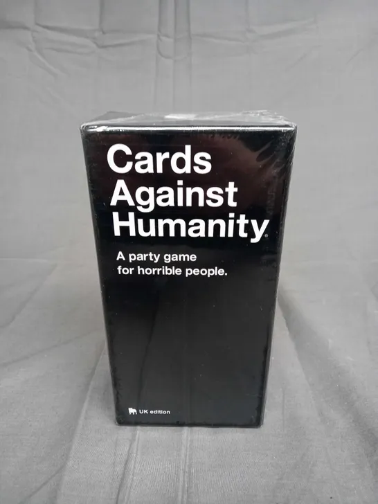 SEALED CARDS AGAINST HUMANITY AGES 17+