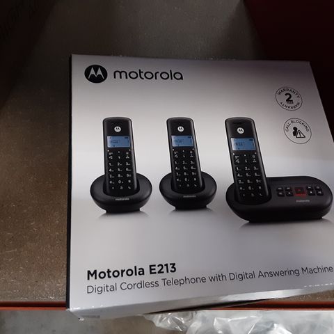 MOTOROLA E213 DIGITAL CORDLESS TELEPHONE WITH DIGITAL ANSWERING MACHINE 