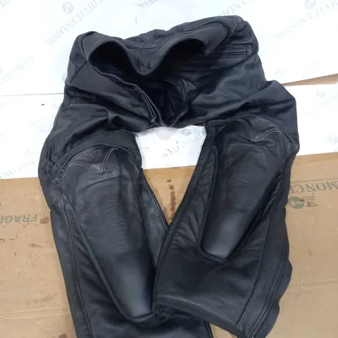 BLACK LEATHER PADDED BIKER PANTS 