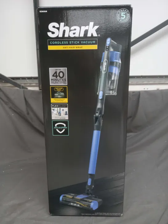 BOXED SHARK CORDLESS STICK VACUUM 