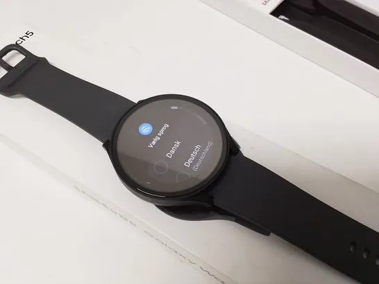 UNBOXED SAMSUNG GALAXY WATCH 5 WITH BLACK STRAP