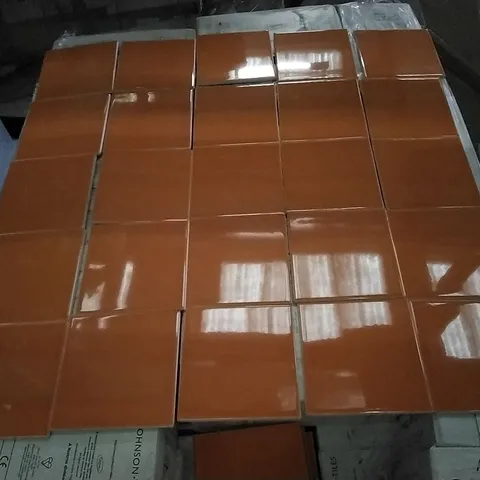 PALLET OF 90 PACKS OF 44 BRAND NEW ORANGE ASTUCE COLLECTION MAISON TILES- EACH PACK COVERS APPROXIMATELY 1M² (TOTAL APPROX. 90 Sq.Metres)