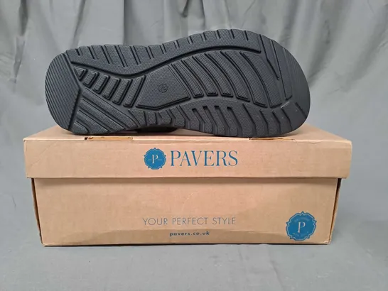 BOXED PAIR OF PAVERS OPEN TOE SANDALS IN BLUE GREY UK SIZE 7