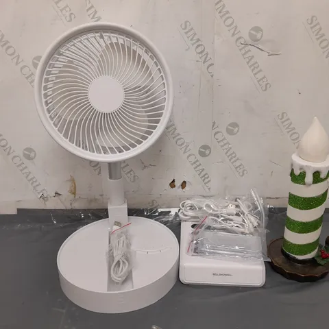 APPRXIMATELY 14 ASSORTED ITEMS TO INCLUDE FOLDABLE FAN, USB POWER STATION, DECOR FAUX CANDLE LIGHT, ETC - COLLECTION ONLY