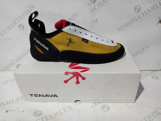 BOXED PAIR OF TENAYA MASAI SHOES IN YELLOW/WHITE/BLACK UK SIZE 12.5