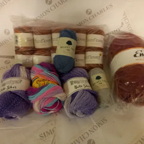 BOX OF APPROXIMATELY 15 BALLS OF WOOL, TO INCLUDE EMU, WALNUT TREE, PAPATYA, ETC