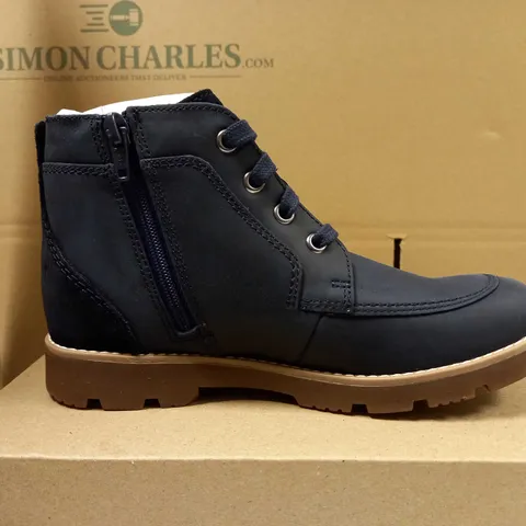 BOXED PAIR OF CLARKS HEATH LACE NAVY BOOTS - SIZE 1.5
