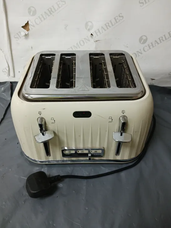 BREVILLE 4 SLICE TOASTER IN CREAM 