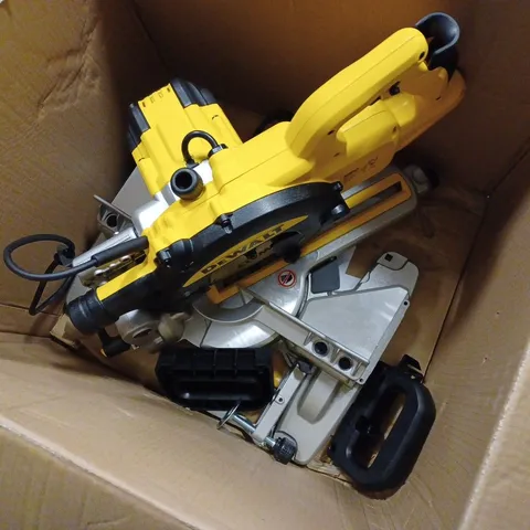 DEWALT DWS774-GB 216-MM 230V SLIDE MITRE SAW 