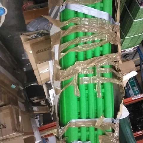 BOXED SLIDE PARTS GREEN