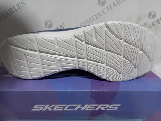 BOXED PAIR OF SKECHERS MEMORY FOAM TRAINERS IN PURPLE UK SIZE 7