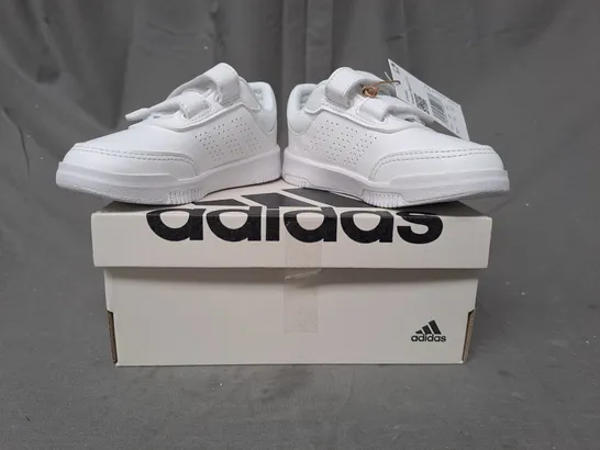 BOXED PAIR OF ADIDAS TENSAUR SPORT 2.0 KIDS SHOES IN WHITE UK SIZE 8