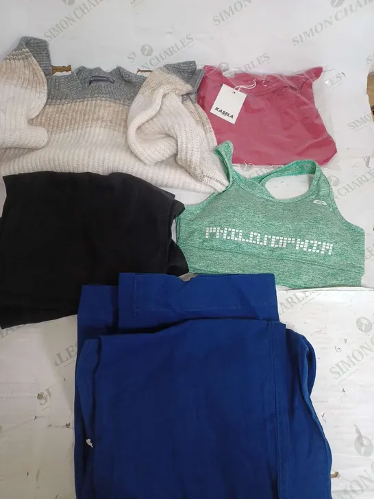 BOX OF APPROXIMATELY 22 ASSORTED CLOTHING ITEMS TO INCLUDE - TROUSERS , BRA , JUMPER ETC