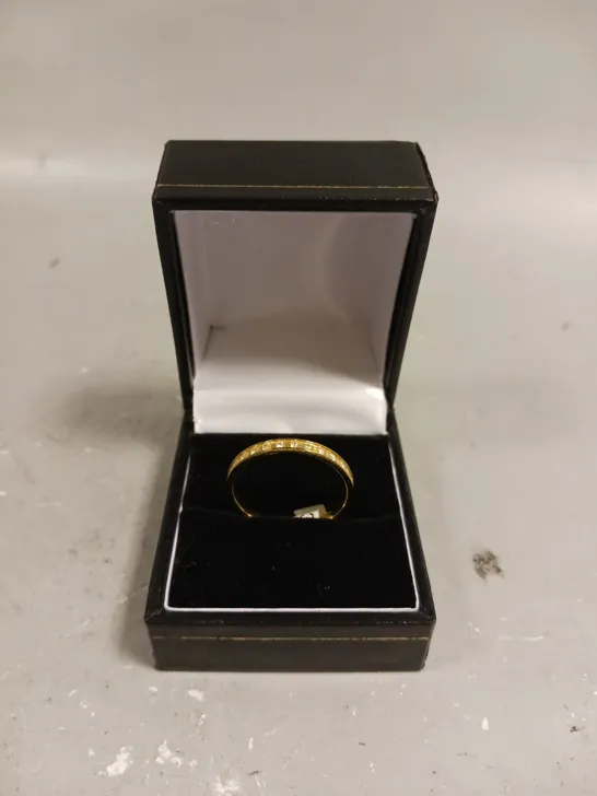 BERING GOLD PLATED STONE SET INNER RING - SIZE 8