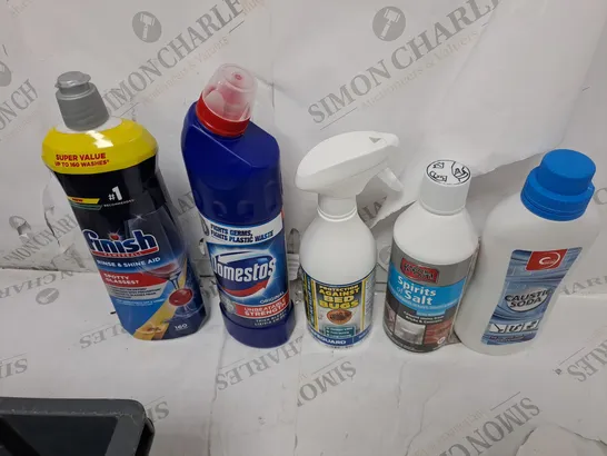 GROUP OF ASSORTED CLEANING ITEMS , ACCESSORIES 