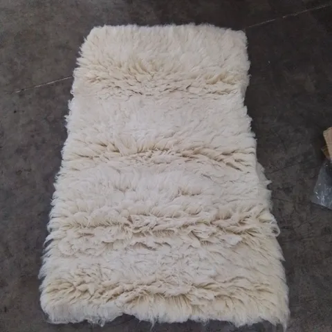 ORIGINAL GREEK FLOKATI WOOL RUG // SIZE: 90 X 160CM