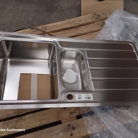 STAINLESS STEEL 1.5 BOWL & SINGLE DRAINER SINK