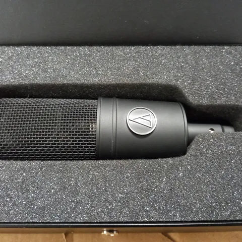 AUDIO-TECHNICAL TRANSFORMERLESS CAPACITOR STUDIO MICROPHONE - AT4033A
