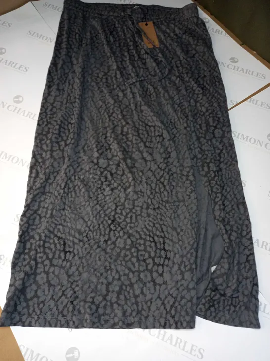 HUSH JAY JERSEY SKIRT IN OMBRE LEOPARD GREY - SIZE 12