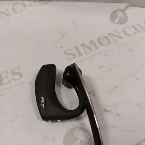 PLANTRONICS VOYAGER 5200 BLUETOOTH OVER EAR HEADSET 