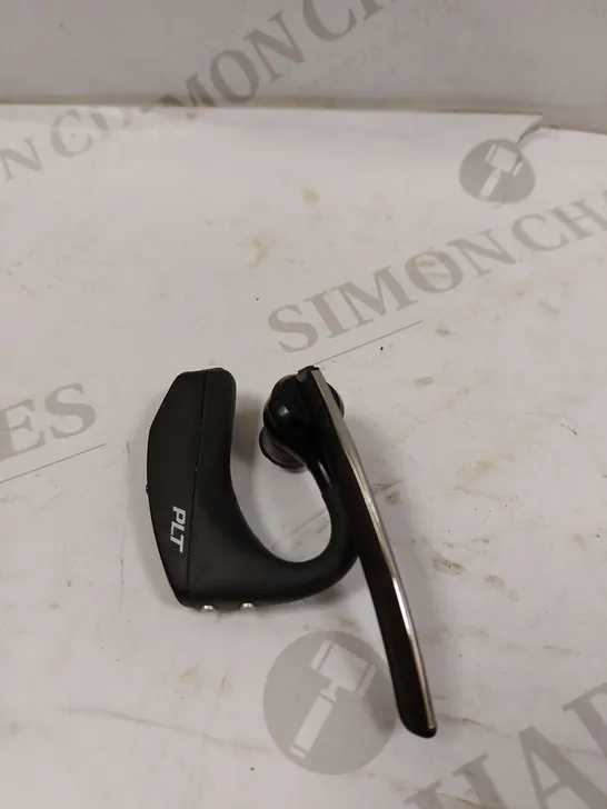 PLANTRONICS VOYAGER 5200 BLUETOOTH OVER EAR HEADSET 