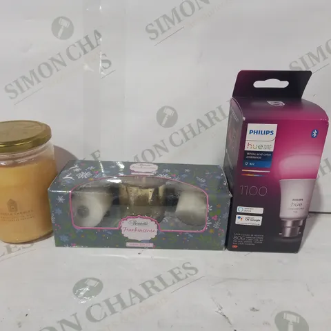 LOT OF APPROXIMATELY 10 ASSORTED HOUSEHOLD ITEMS TO INCLUDE PHILIPS HUE WHITE AND COLOUR AMBIANCE BULB, BENNETT'S FRANKINCENSE VOTIVE GIFT SET, ESTRELA STICKY TOFFEE PUDDING SCENTED CANDLE, ETC