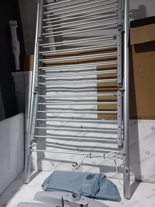 HEATED CLOTHES AIRER WITH COVER