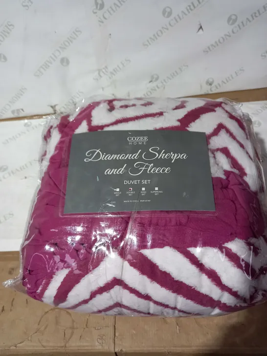 COZEE HOME DIAMOND SHERPA 4 PIECE DUVET SET IN BERRY COLOUR - DOUBLE