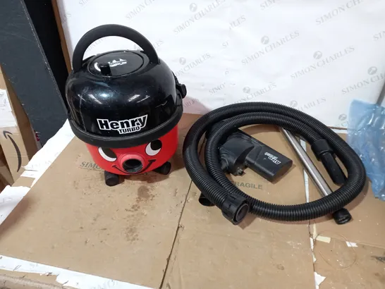 NUMATIC HVT160 HENRY VACUUM CLEANER