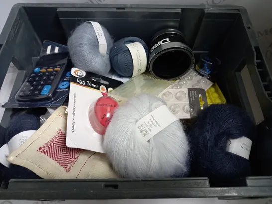 BOX OF APPROX 10 ASSORTED ITEMSI INCLUDING VARIOUS WOOL BALLS. SKY REMOTE AND EGG TIMER