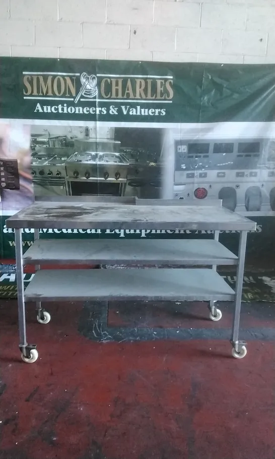 COMMERCIAL METAL WORK SURFACE 