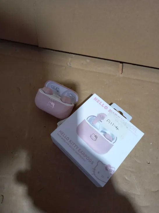 HELLO KITTY EAR PODS 