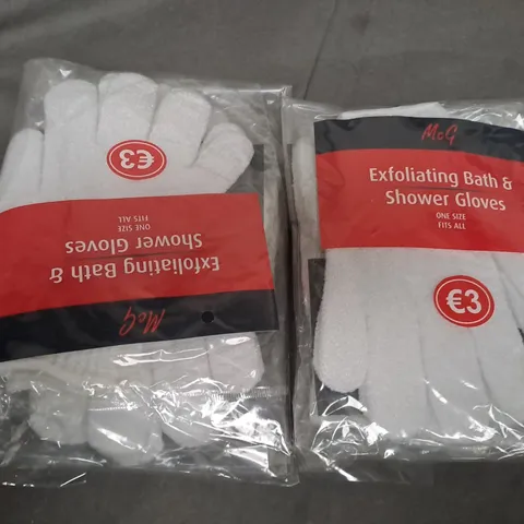 BOX OF APPROXIMATELY 15 PACKS OF SHOWER GLOVES