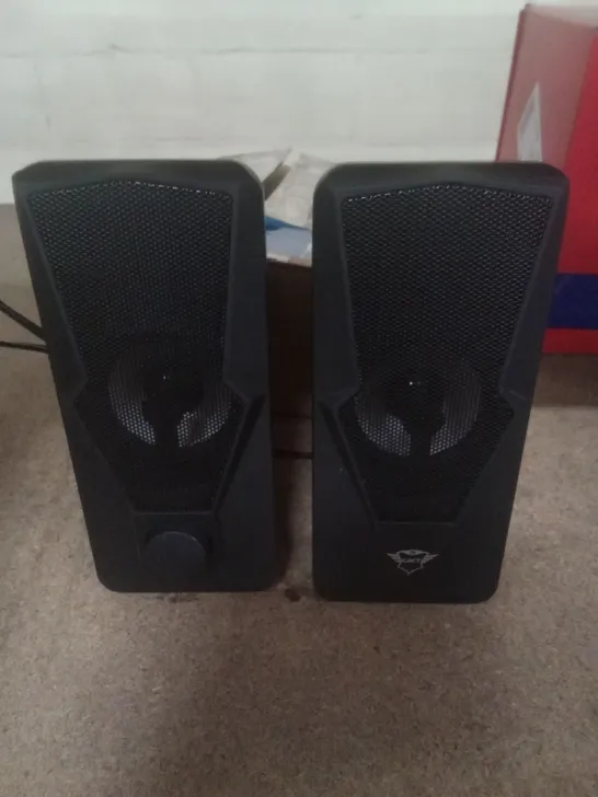 BROKEN TRUST SPEAKERS