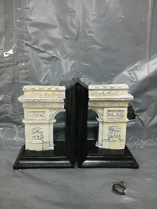 BOX OF APPROX 12 ASSORTED "ARC DE TRIOMPHE" BOOKSHELF BOOK ENDS