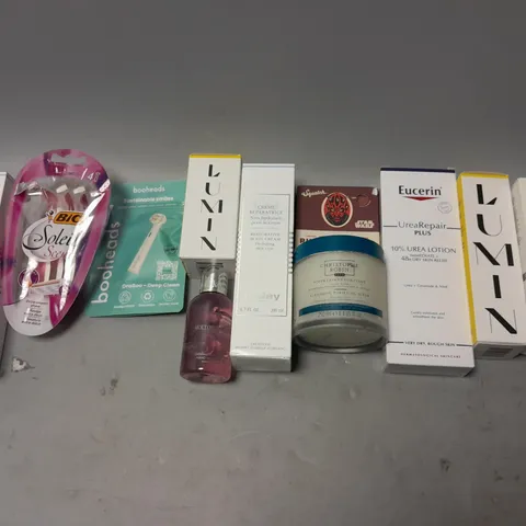 BOX OF APPROXIMATELY 15 COSMETIC ITEMS TO INCLUDE LUMIN CHARCOAL FACE WASH, ORDINARY DIRECT ACIDS, AND CRISTOPHE ROBIN SCRUB ETC. 