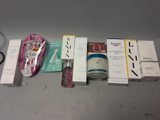 BOX OF APPROXIMATELY 15 COSMETIC ITEMS TO INCLUDE LUMIN CHARCOAL FACE WASH, ORDINARY DIRECT ACIDS, AND CRISTOPHE ROBIN SCRUB ETC. 
