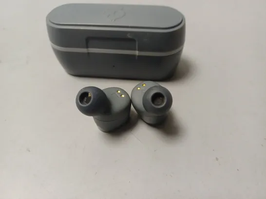 SET OF SKULLCANDY TWS EARBUDS