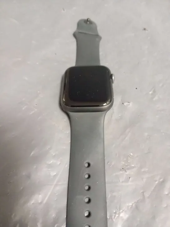 APPLE WR-50M SERIES 4 WRIST WATCH