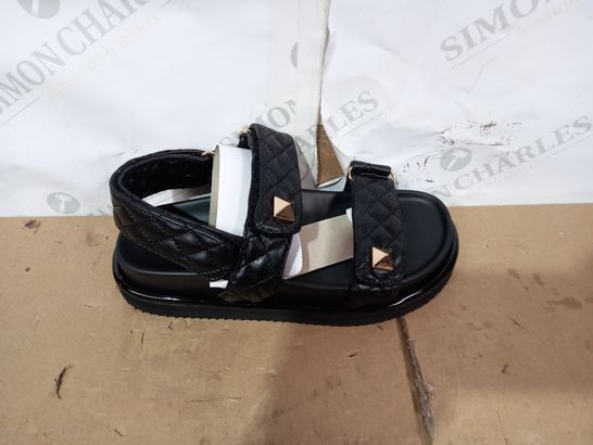 PAIR OF RIVER ISLAND BLACK SANDALS SIZE 5